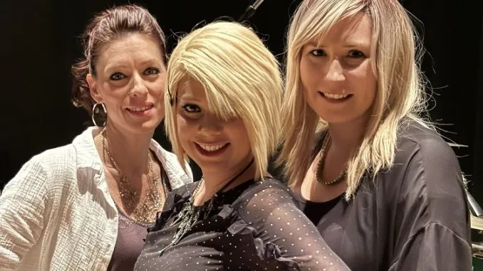 the-chicks-the-chicks-tribute-show-2024-2 Wide Open Harmonies: The Chicks Ride Again